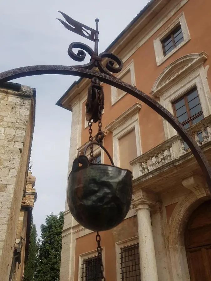 Palazzetto Del Pittore San Quirico d'Orcia Bed & Breakfast